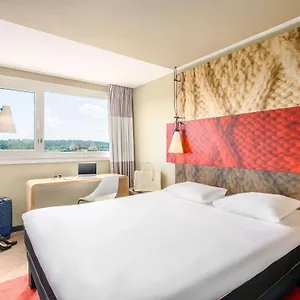 Ibis Villefranche Sur Saone Hotel